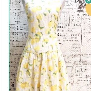 Beautiful Pre-Loved Ann Taylor Lemon 🍋 Sundress 🍋